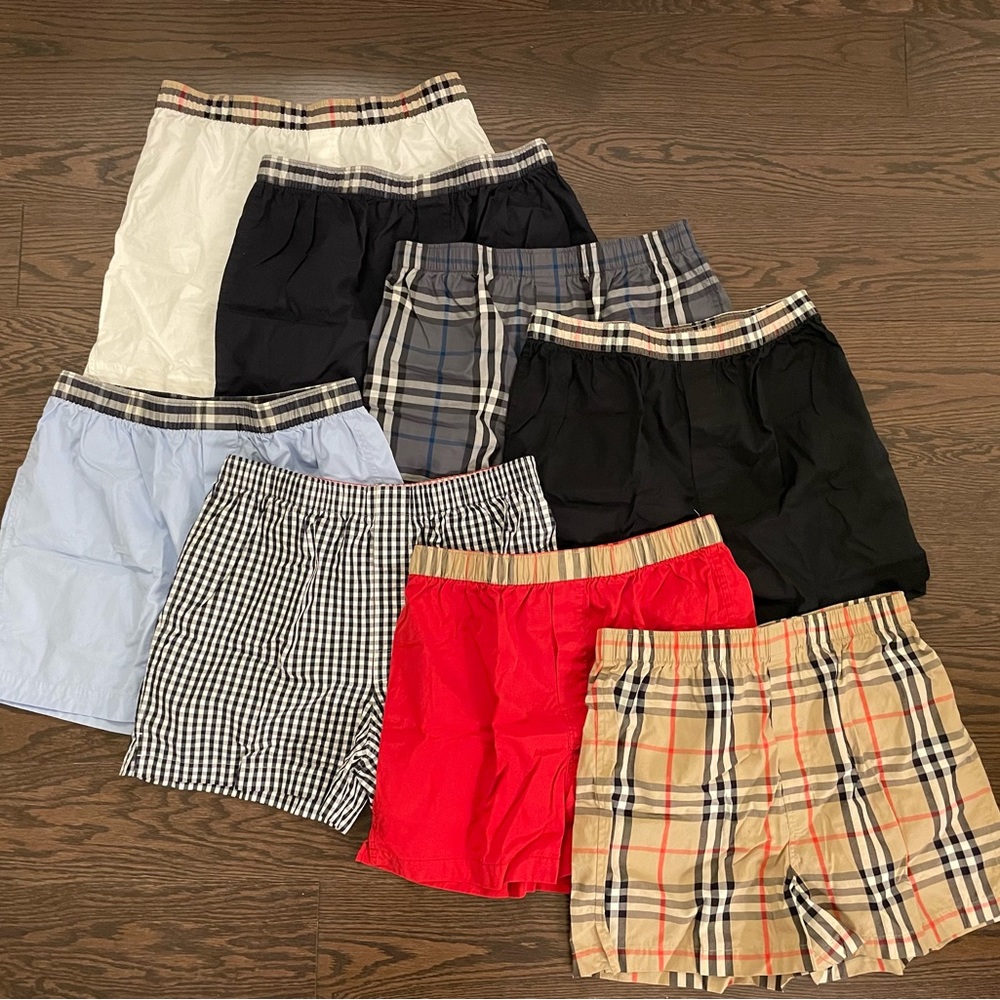 Men’s Burberry boxer shorts (8 pack). Size M.